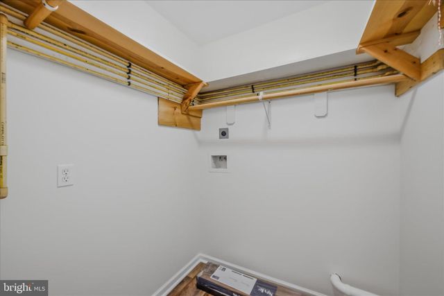 196 FLAGSTONE LN, Berkeley Springs, WV 25411