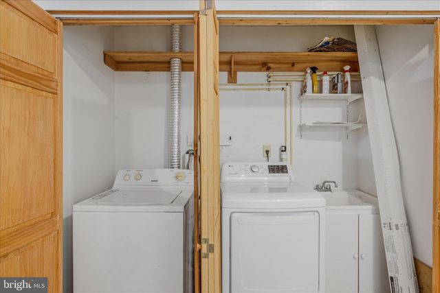 196 FLAGSTONE LN, Berkeley Springs, WV 25411