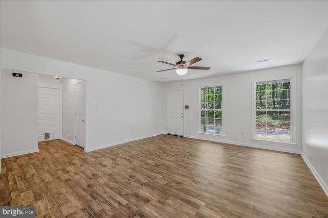 196 FLAGSTONE LN, Berkeley Springs, WV 25411