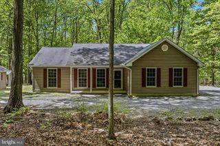 196 FLAGSTONE LN, Berkeley Springs, WV 25411