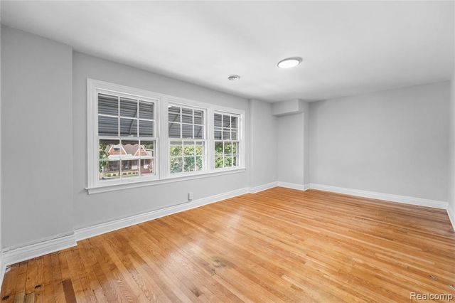 16224 Parkside Street, Detroit, MI 48221