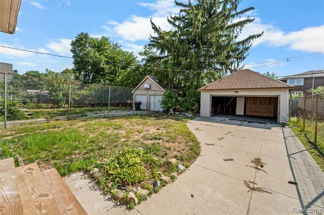 16224 Parkside Street, Detroit, MI 48221