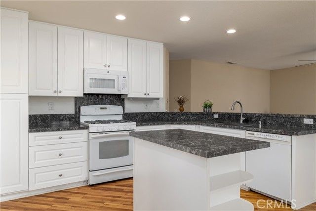 39058 Camino Hermosa, Murrieta, CA 92563