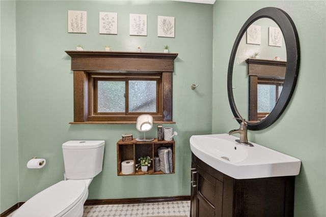 24 Shady Ave, Burgettstown Boro, PA 15021