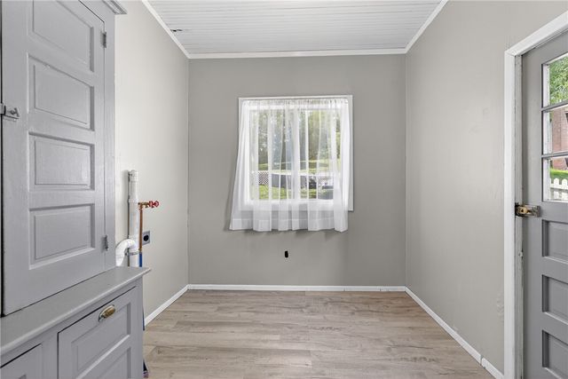 24 Shady Ave, Burgettstown Boro, PA 15021