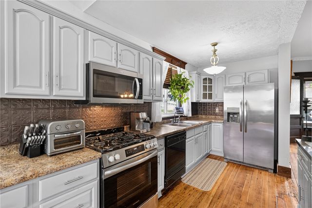 24 Shady Ave, Burgettstown Boro, PA 15021