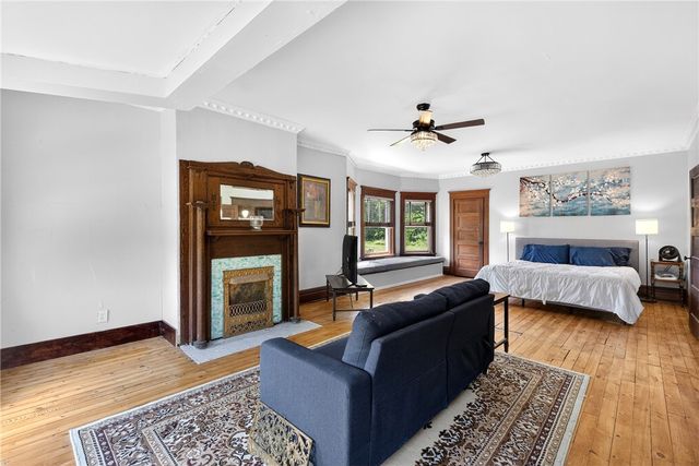 24 Shady Ave, Burgettstown Boro, PA 15021