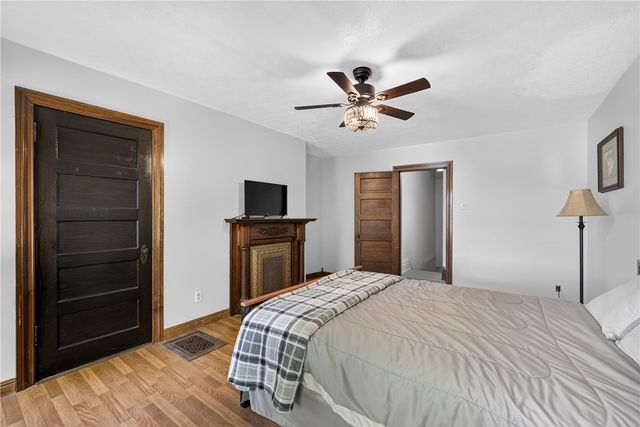 24 Shady Ave, Burgettstown Boro, PA 15021