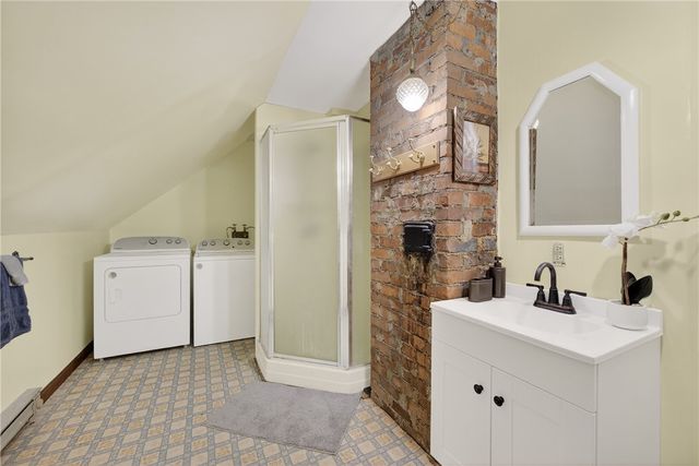 24 Shady Ave, Burgettstown Boro, PA 15021