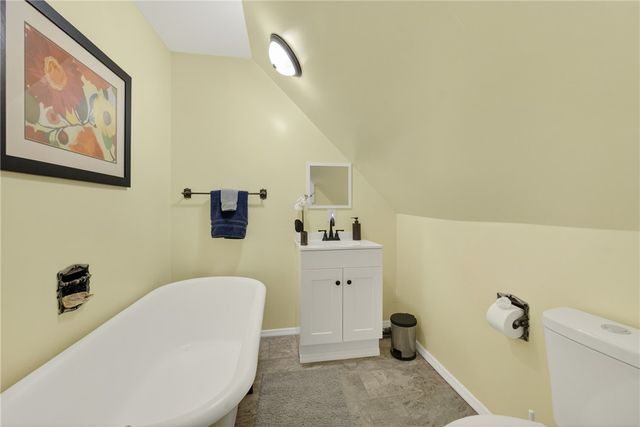 24 Shady Ave, Burgettstown Boro, PA 15021