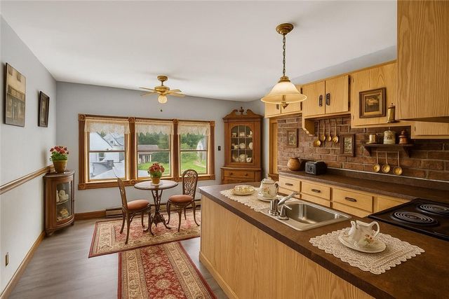 24 Shady Ave, Burgettstown Boro, PA 15021