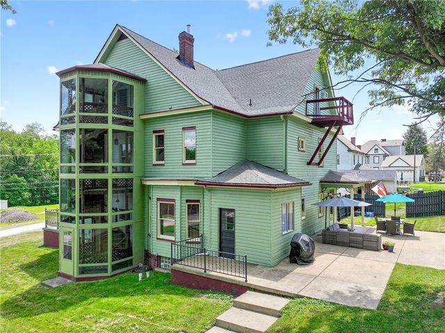 24 Shady Ave, Burgettstown Boro, PA 15021