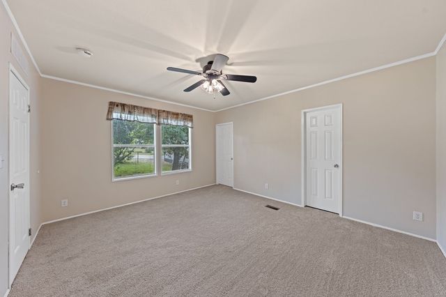 117 Josephine St, Ingram, TX 78025