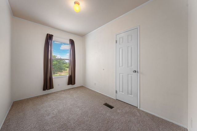 117 Josephine St, Ingram, TX 78025
