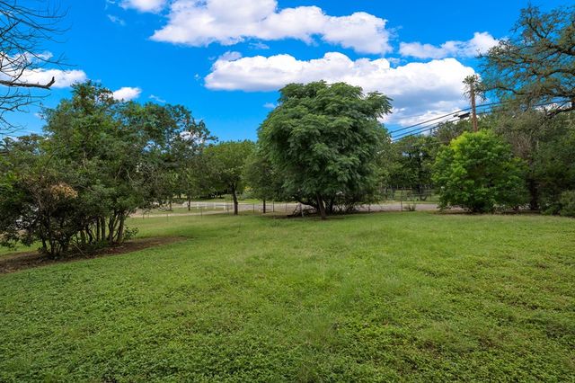 117 Josephine St, Ingram, TX 78025