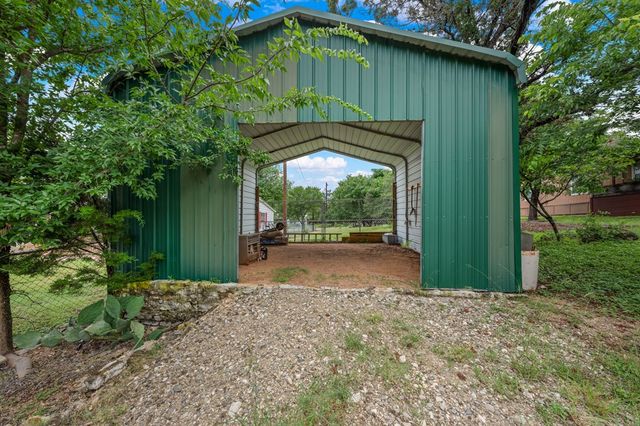 117 Josephine St, Ingram, TX 78025