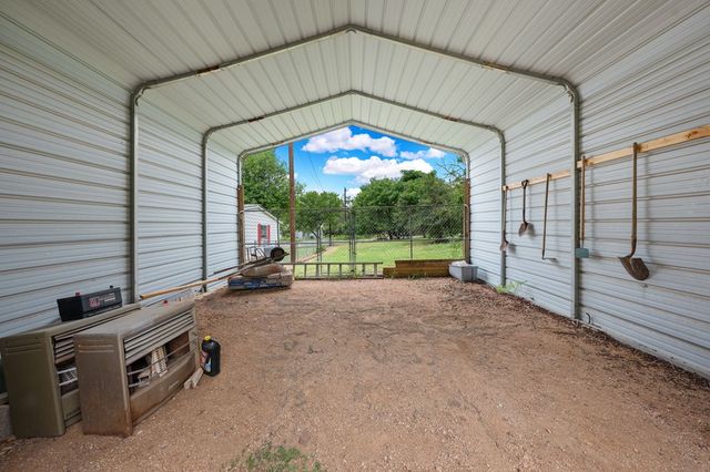 117 Josephine St, Ingram, TX 78025