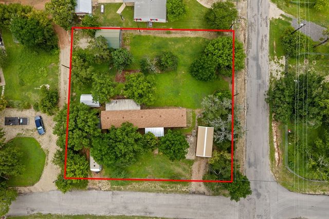 117 Josephine St, Ingram, TX 78025