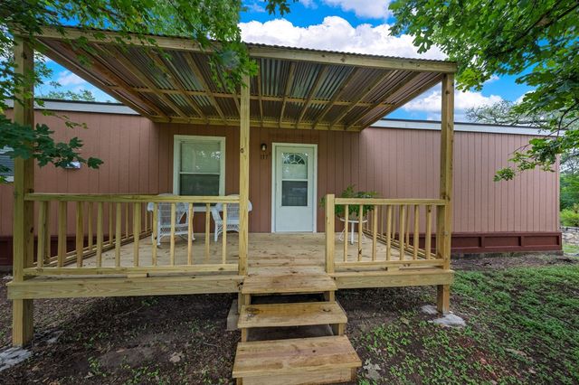 117 Josephine St, Ingram, TX 78025