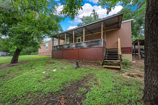 117 Josephine St, Ingram, TX 78025