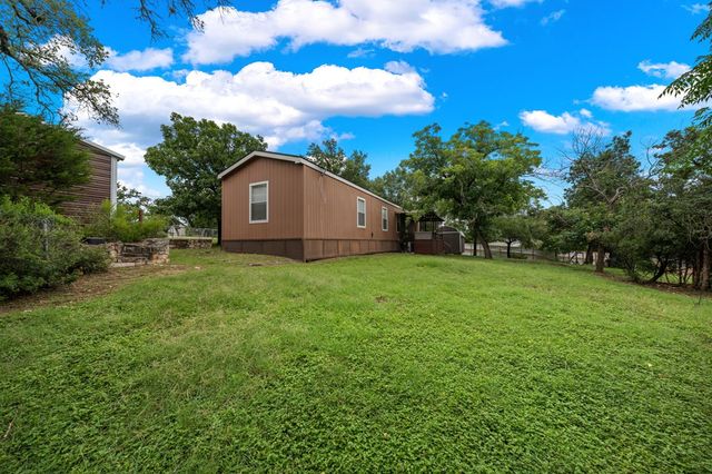 117 Josephine St, Ingram, TX 78025