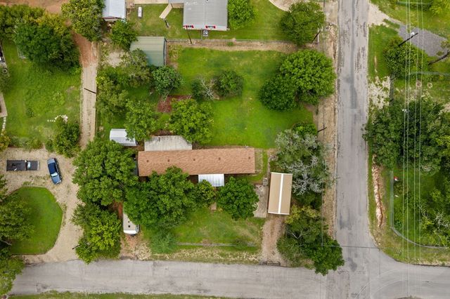 117 Josephine St, Ingram, TX 78025