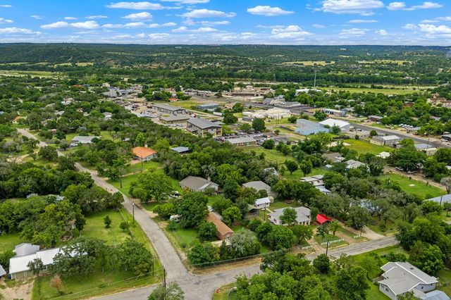 117 Josephine St, Ingram, TX 78025