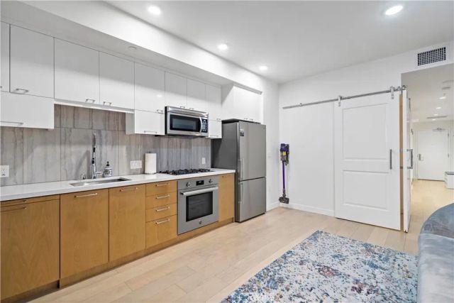 400 South Broadway South 907, Los Angeles, CA 90013