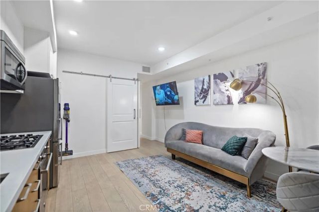 400 South Broadway South 907, Los Angeles, CA 90013