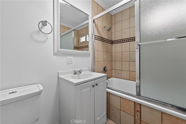 6819 Bellaire Avenue, North Hollywood, CA 91605