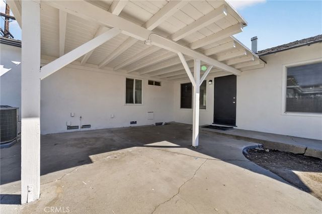 6819 Bellaire Avenue, North Hollywood, CA 91605