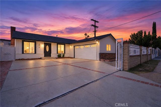 6819 Bellaire Avenue, North Hollywood, CA 91605