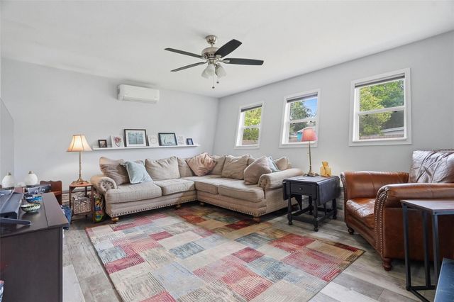 2050 75TH STREET N, St Petersburg, FL 33710