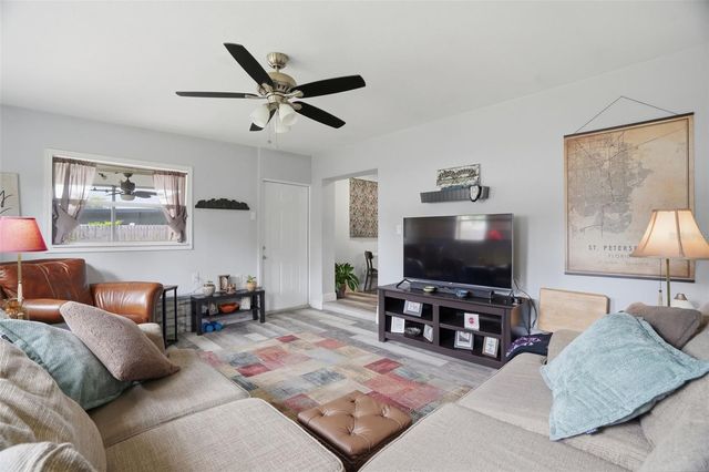 2050 75TH STREET N, St Petersburg, FL 33710