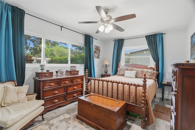 2050 75TH STREET N, St Petersburg, FL 33710