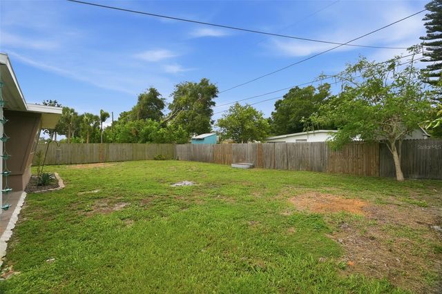 2050 75TH STREET N, St Petersburg, FL 33710