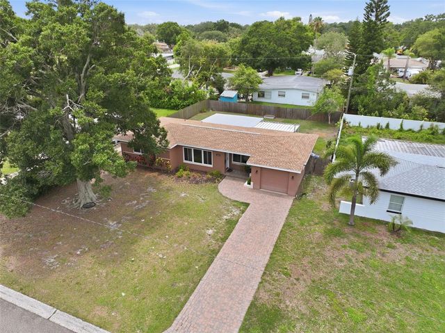 2050 75TH STREET N, St Petersburg, FL 33710