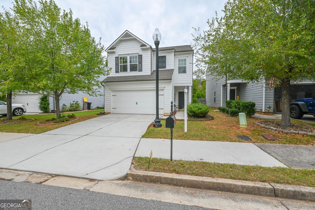 102 Newnan Lakes Drive, Newnan, GA 30263 — exterior