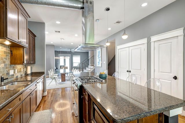 4606 Feagan Street, Houston, TX 77007