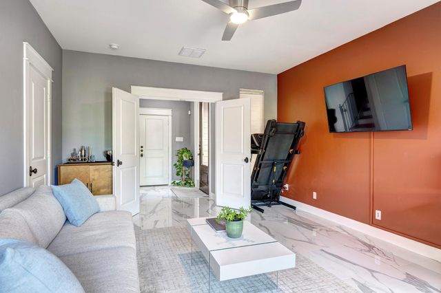 4606 Feagan Street, Houston, TX 77007