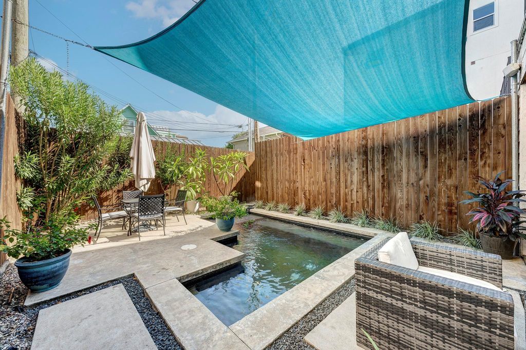 4606 Feagan Street, Houston, TX 77007