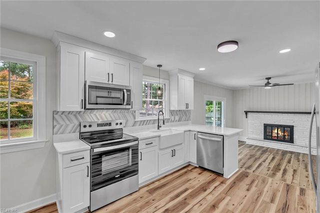 2821 Meadow Wood Dr E DR, Chesapeake, VA 23321