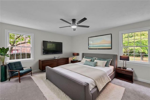 2821 Meadow Wood Dr E DR, Chesapeake, VA 23321