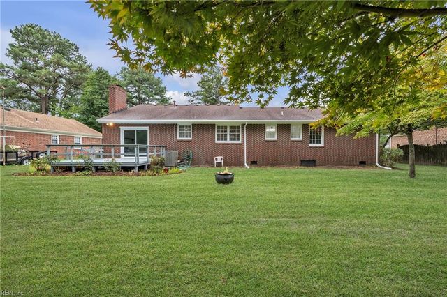 2821 Meadow Wood Dr E DR, Chesapeake, VA 23321