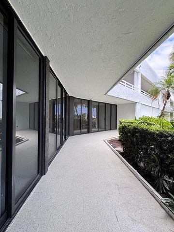 3701 S Flagler Drive A101, West Palm Beach, FL 33405