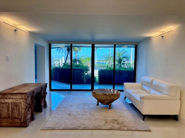 3701 S Flagler Drive A101, West Palm Beach, FL 33405