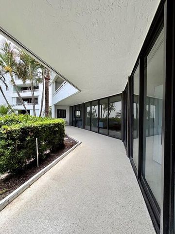 3701 S Flagler Drive A101, West Palm Beach, FL 33405