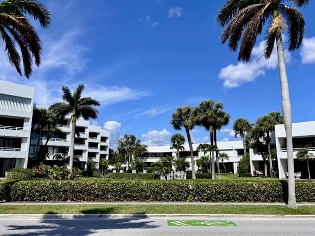 3701 S Flagler Drive A101, West Palm Beach, FL 33405