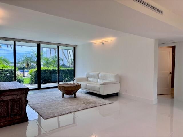 3701 S Flagler Drive A101, West Palm Beach, FL 33405