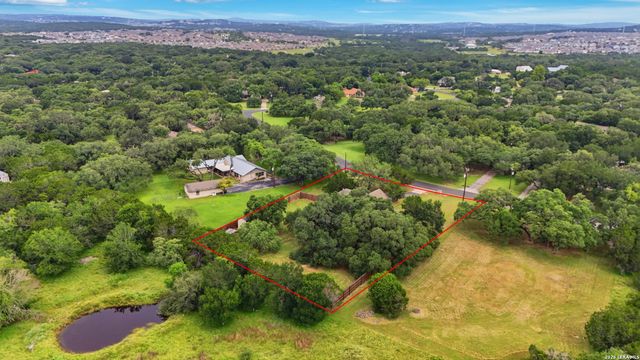 5130 MEADOW LARK DR, Bulverde, TX 78163